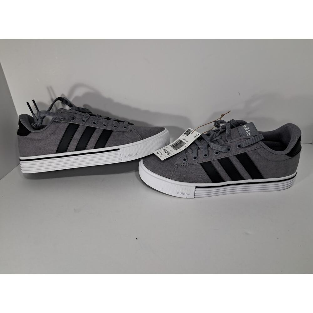 Adidas Daily 4.0 Sneaker Color Gray Size Mens 7.5 Womens 8.5